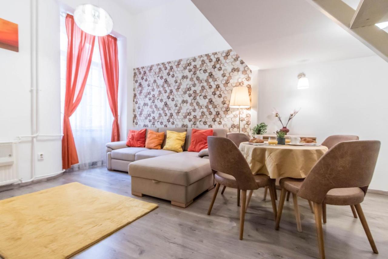 Leda'S Apartment Next To The Danube And Fashion Street Budapest Eksteriør billede