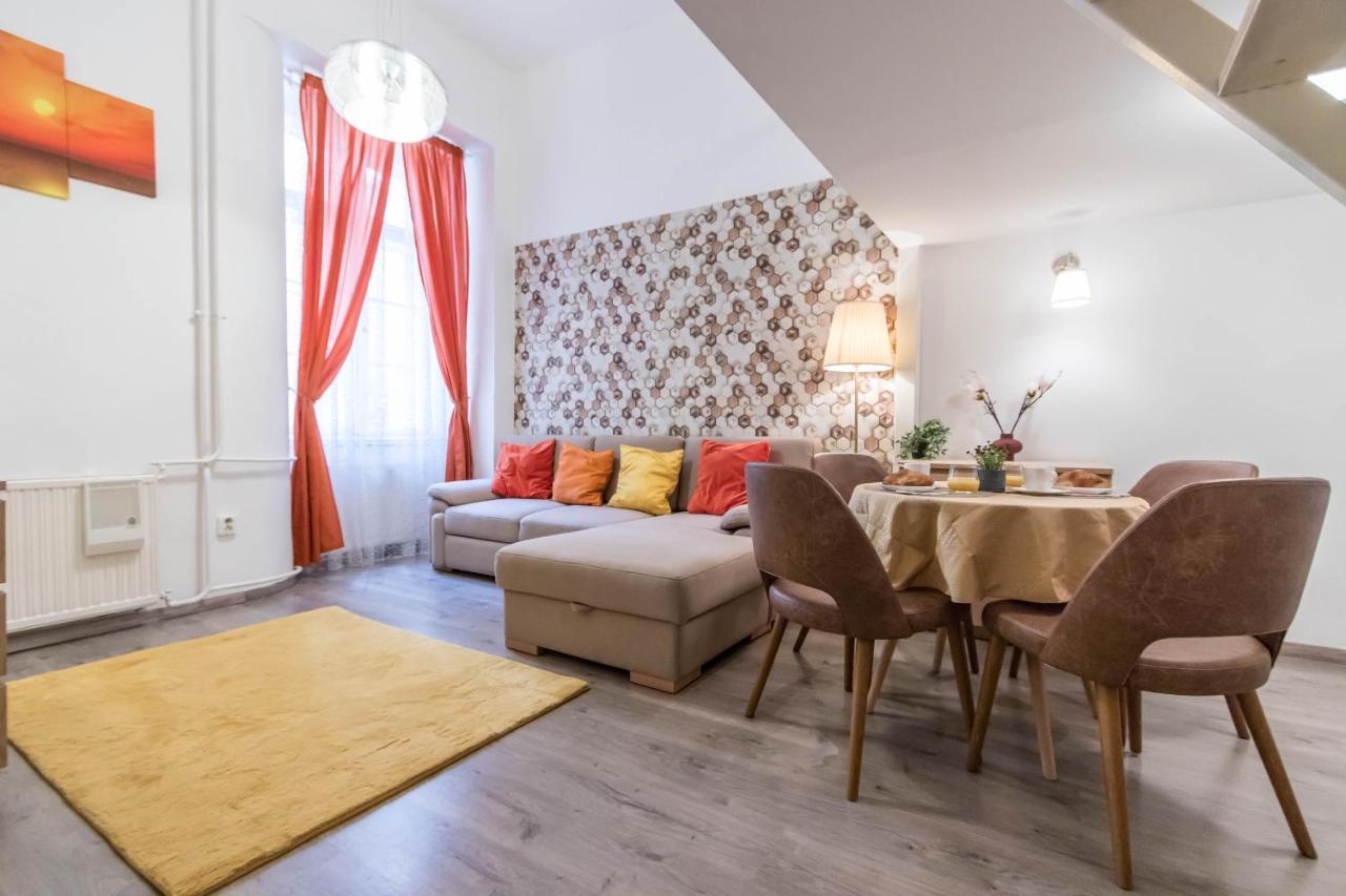 Leda'S Apartment Next To The Danube And Fashion Street Budapest Eksteriør billede